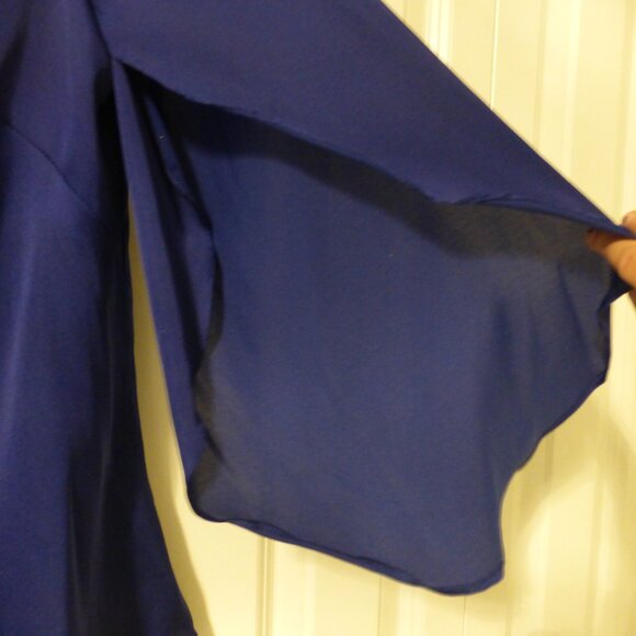 LE CHATEAU blue violet satin v-neck flutter sleeve top - Picture 3 of 10